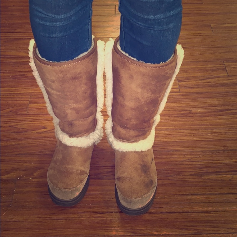 Uggs Women’s Sunburst Tall Boots Size 6